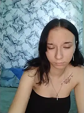 -VictoriaJohnson- online show from June 7, 7:01 am
