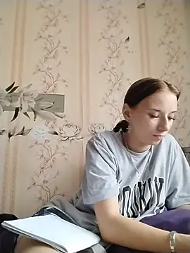 -VictoriaJohnson- online show from July 6, 4:31 am