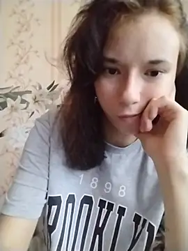 -VictoriaJohnson- online show from July 15, 4:51 am