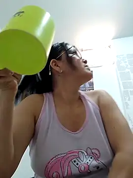 Snapshot of Casandra_inthemorning chatting on May 16, 12:59 pm Casandra inthemorning online show from May 16, 12:59 pm