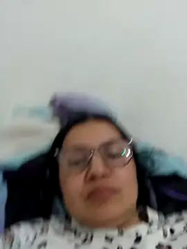 Snapshot of Casandra_inthemorning chatting on May 19, 2:29 am Casandra inthemorning online show from May 19, 2:29 am