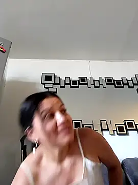 Snapshot of Casandra_inthemorning chatting on June 12, 12:37 pm Casandra inthemorning online show from June 12, 12:37 pm