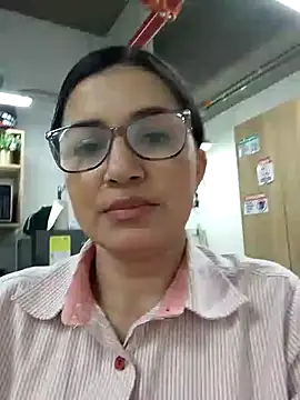 Snapshot of Casandra_inthemorning chatting on July 5, 7:54 pm Casandra inthemorning online show from July 5, 7:54 pm