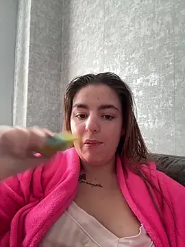 Snapshot of LexiXXoo chatting on May 12, 8:22 am LexiXXoo online show from May 12, 8:22 am