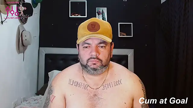 Snapshot of perverseveteranmanxxx chatting on January 11, 3:20 pm perverseveteranmanxxx online show from January 11, 3:20 pm