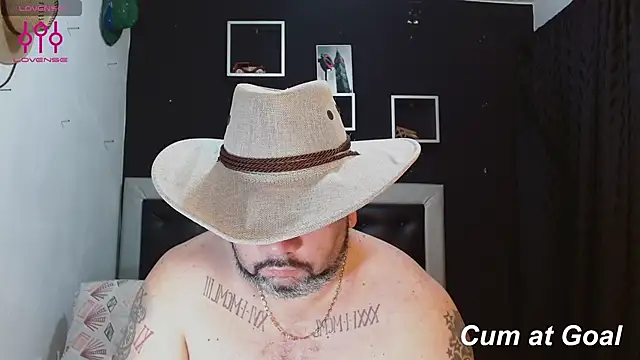 Snapshot of perverseveteranmanxxx chatting on January 18, 12:26 pm perverseveteranmanxxx online show from January 18, 12:26 pm