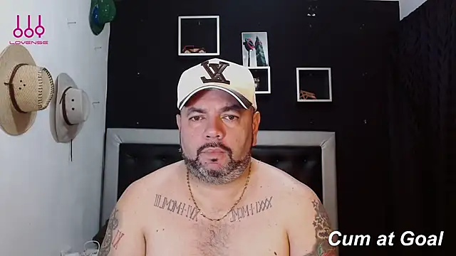 Snapshot of perverseveteranmanxxx chatting on January 21, 3:21 pm perverseveteranmanxxx online show from January 21, 3:21 pm