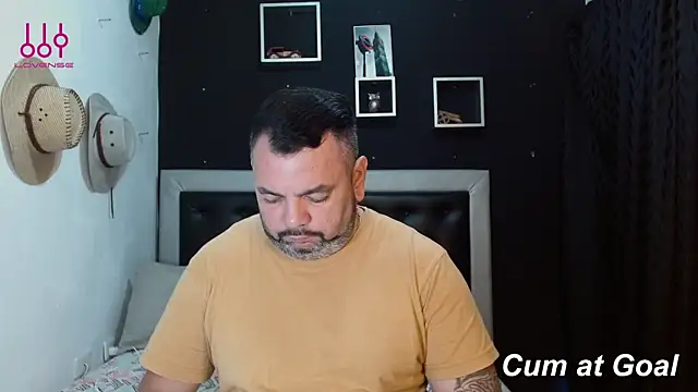 Snapshot of perverseveteranmanxxx chatting on January 22, 3:18 pm perverseveteranmanxxx online show from January 22, 3:18 pm