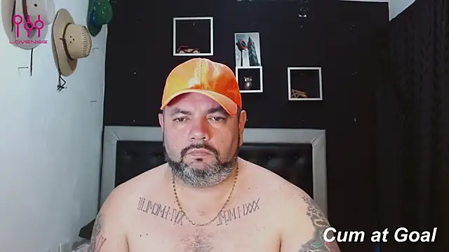 Snapshot of perverseveteranmanxxx chatting on February 6, 7:07 pm perverseveteranmanxxx online show from February 6, 7:07 pm