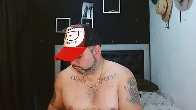 Snapshot of perverseveteranmanxxx chatting on February 8, 9:57 pm perverseveteranmanxxx online show from February 8, 9:57 pm