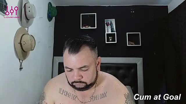 Snapshot of perverseveteranmanxxx chatting on February 19, 9:36 pm perverseveteranmanxxx online show from February 19, 9:36 pm