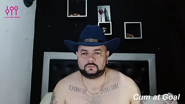 Snapshot of perverseveteranmanxxx chatting on February 21, 1:22 am perverseveteranmanxxx online show from February 21, 1:22 am