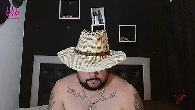 Snapshot of perverseveteranmanxxx chatting on March 8, 3:28 am perverseveteranmanxxx online show from March 8, 3:28 am