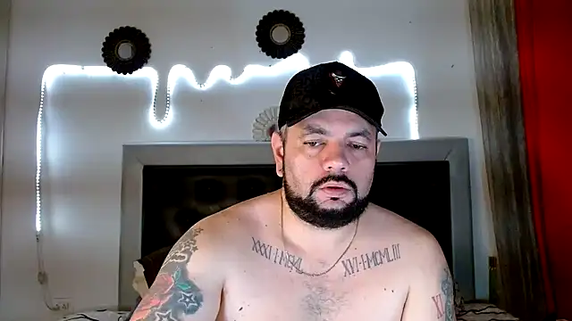 Snapshot of perverseveteranmanxxx chatting on October 3, 9:56 pm perverseveteranmanxxx online show from October 3, 9:56 pm