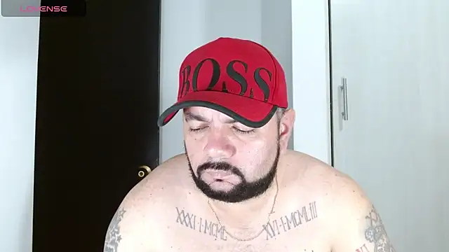 Snapshot of perverseveteranmanxxx chatting on November 14, 5:06 am perverseveteranmanxxx online show from November 14, 5:06 am