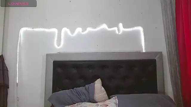 Snapshot of perverseveteranmanxxx chatting on November 27, 3:03 pm perverseveteranmanxxx online show from November 27, 3:03 pm