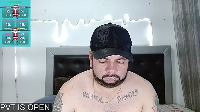 Snapshot of perverseveteranmanxxx chatting on December 13, 9:53 pm perverseveteranmanxxx online show from December 13, 9:53 pm