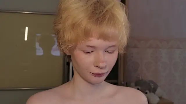 Misska kek online show from May 11, 1:28 pm