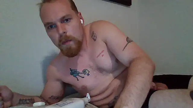 futtbucker69420 online show from May 11, 5:24 am