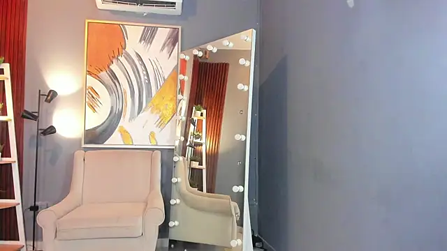 Snapshot of Mia_Velvee chatting on June 15, 12:07 pm Mia Velvee online show from June 15, 12:07 pm