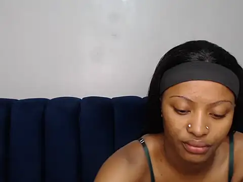 Youngling05 online show from June 26, 6:18 am