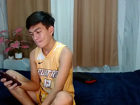 twink dolores online show from May 11, 4:48 pm