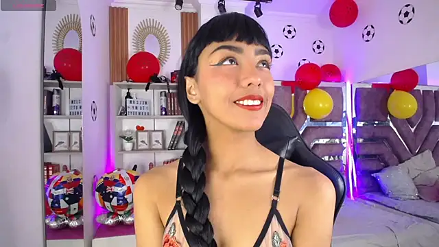 Snapshot of Violett_Gardenn chatting on June 25, 11:15 am Violett Gardenn online show from June 25, 11:15 am