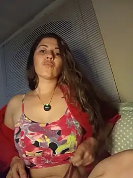 Snapshot of sweet_tifani chatting on June 18, 4:46 am sweet tifani online show from June 18, 4:46 am