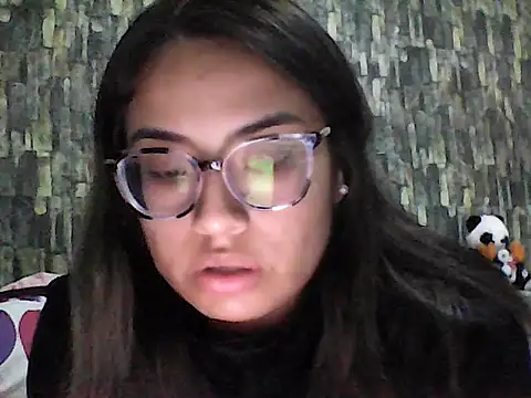 Snapshot of BabyCinnamon1 chatting on June 23, 1:36 am BabyCinnamon1 online show from June 23, 1:36 am