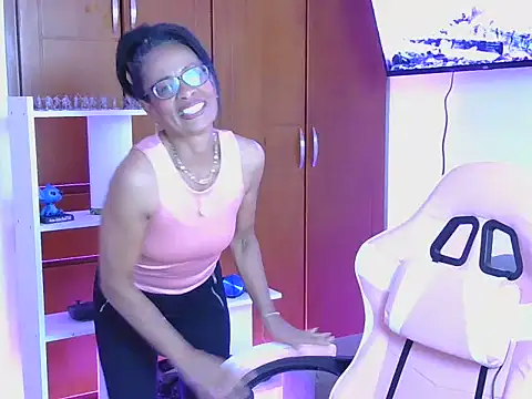 Snapshot of Africa_sexy chatting on June 16, 8:11 pm Africa sexy online show from June 16, 8:11 pm