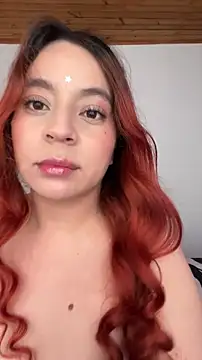 Snapshot of julieta_velvet chatting on May 16, 1:21 pm julieta velvet online show from May 16, 1:21 pm