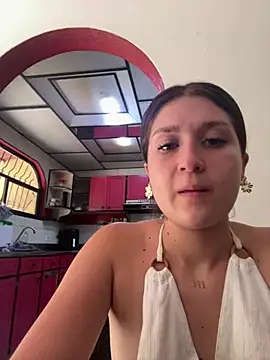IsabelleMilan online show from June 25, 8:35 pm
