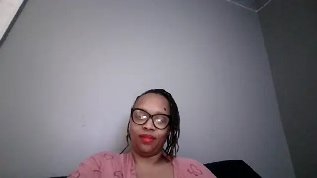 PrettyPink210 online show from May 12, 2:08 am