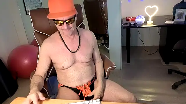 hotdadbod online show from January 5, 9:40 pm