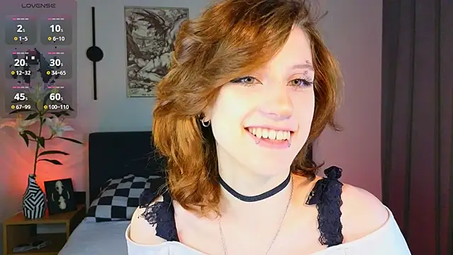 Snapshot of vampi_queen chatting on July 18, 7:39 pm vampi queen online show from July 18, 7:39 pm