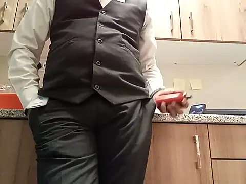 RAINBOWONE online show from June 9, 5:41 am