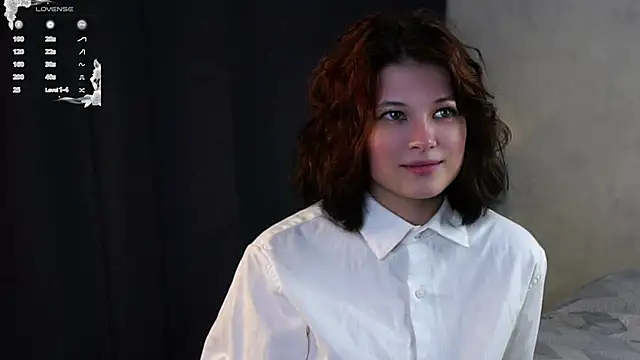 Snapshot of AlesiaPeasel chatting on May 21, 12:23 pm AlesiaPeasel online show from May 21, 12:23 pm
