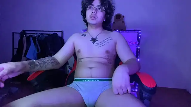 Snapshot of _ELIGOS_ chatting on June 29, 7:58 pm ELIGOS online show from June 29, 7:58 pm