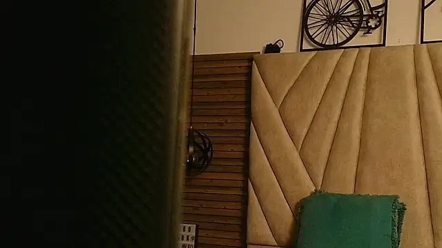 Snapshot of isabella_luxet chatting on June 30, 12:28 pm isabella luxet online show from June 30, 12:28 pm