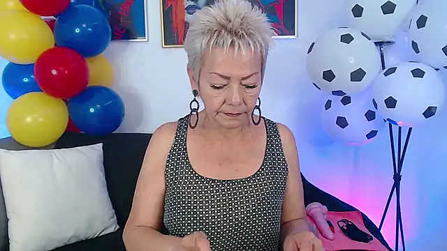 Jacky Smith1 online show from July 6, 2:47 pm