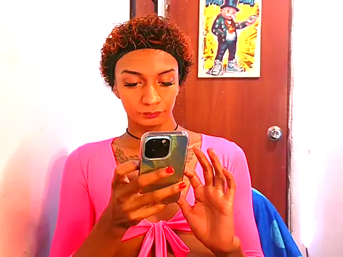 Snapshot of Alexxasexy chatting on June 18, 7:51 pm Alexxasexy online show from June 18, 7:51 pm