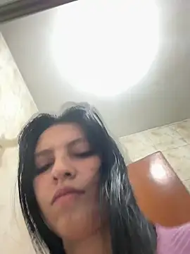 Miel rousse online show from June 6, 4:28 am