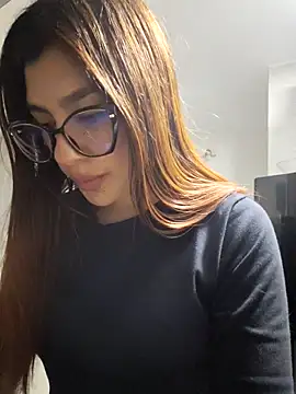 cutetemari online show from June 13, 1:25 am