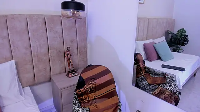 DinahCarter online show from June 16, 12:41 pm