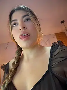 Snapshot of Vicky_Rico_ chatting on June 8, 11:27 pm Vicky Rico online show from June 8, 11:27 pm