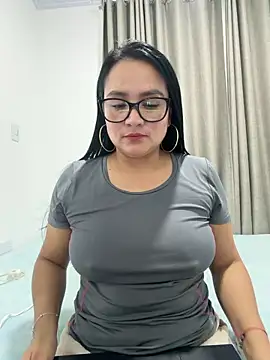Snapshot of rousee69_ chatting on June 18, 9:14 am rousee69 online show from June 18, 9:14 am