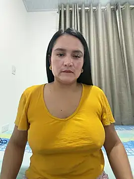 Snapshot of rousee69_ chatting on June 26, 11:53 pm rousee69 online show from June 26, 11:53 pm