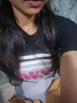 Snapshot of neha_singh0 chatting on June 3, 5:07 pm neha singh0 online show from June 3, 5:07 pm