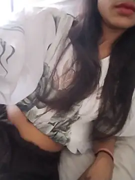 Snapshot of neha_singh0 chatting on June 4, 8:31 am neha singh0 online show from June 4, 8:31 am
