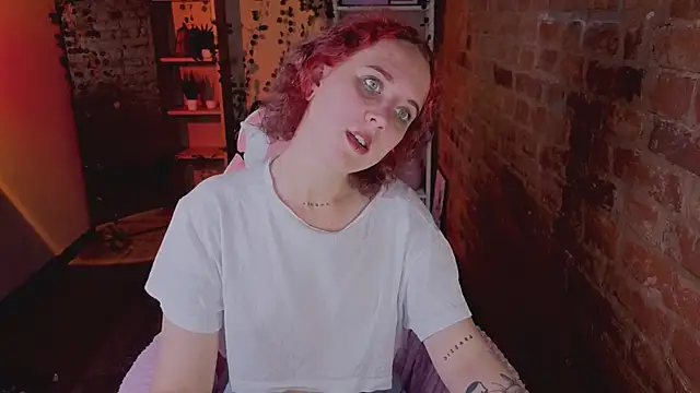 ScarlettSparkss online show from June 15, 1:35 pm